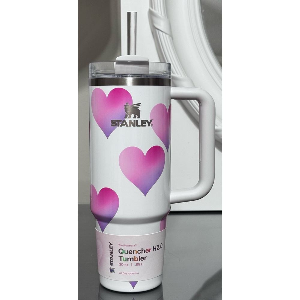 Stanley‎ 30oz H2.0 Flowstate Quencher Tumbler, FROST WHITE HEART GRADIENT